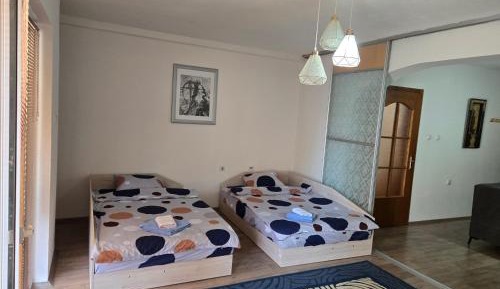 Room #1474767401