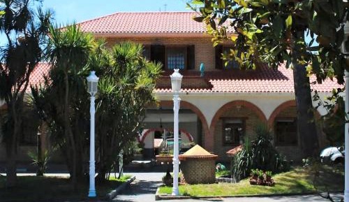 Five-Bedroom Villa