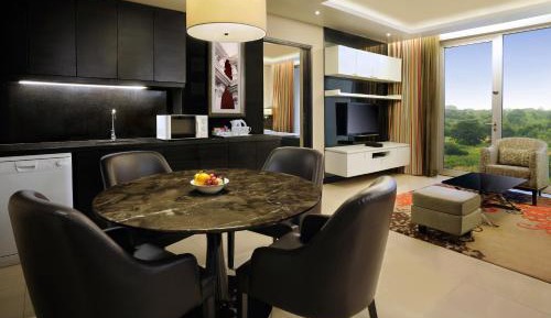 One-Bedroom Suite with Balcony