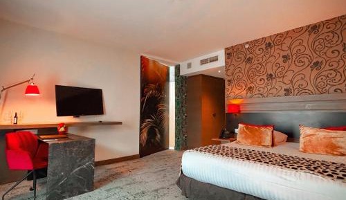 Suite with Sauna
