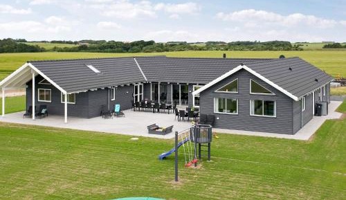 Nine-Bedroom Holiday Home