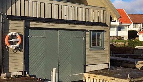 Three-Bedroom Holiday Home 