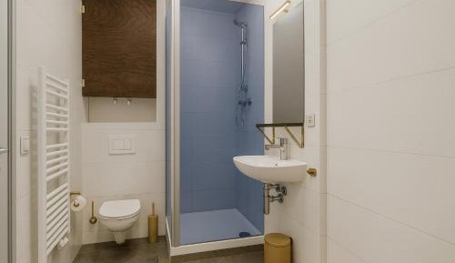 Deluxe Studio
