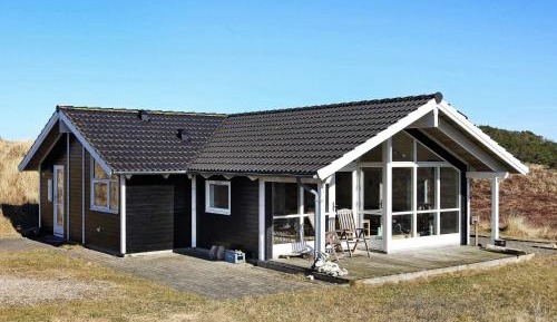 Three-Bedroom Holiday Home 