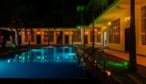 Double Room with Pool View