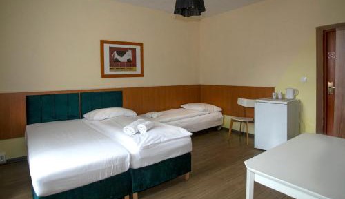 Triple Room with Private Bathroom