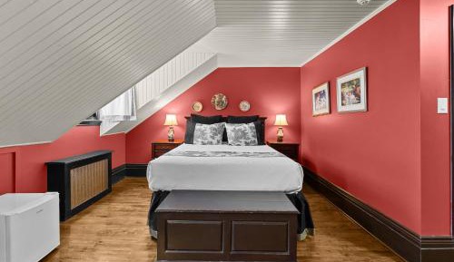 Superior Queen Room - Fourth Floor