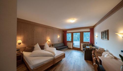 Budget Double Room - Annex Residence Hotellino (164 ft)
