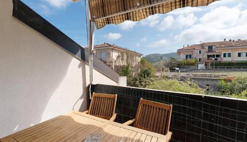 Superior One-Bedroom Apartment with Balcony