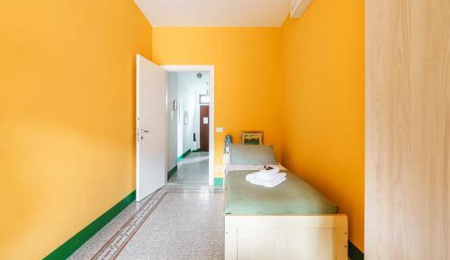 Single Room with Shared Bathroom