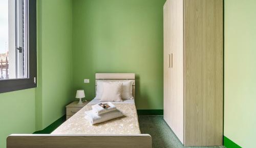 Standard Single Room with Shared Bathroom
