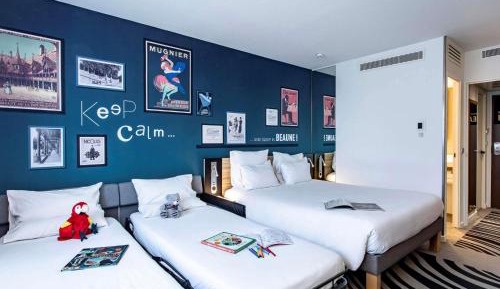 Classic Room with Double Bed and Two Single Sofa Beds