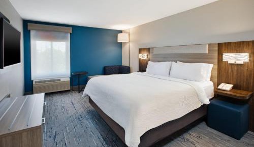 King Suite with Mobility Accessible Roll-In Shower