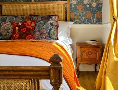 Suite with Mountain View