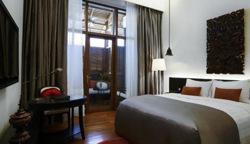Deluxe King Room with Lake View