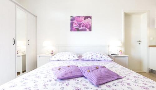 Studio Apartment with Sea View