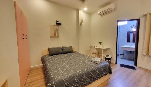 Deluxe Queen Room