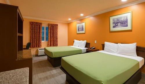 Standard Queen Room