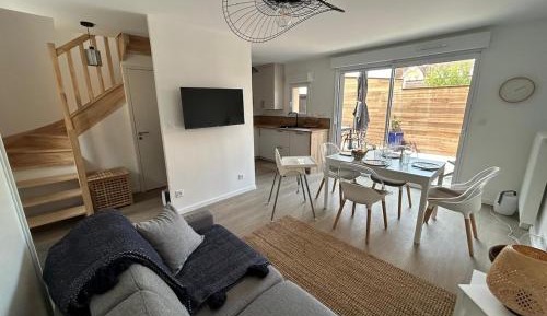 Three-Bedroom Holiday Home 