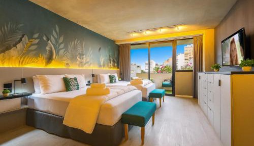 Family Suite with Balcony