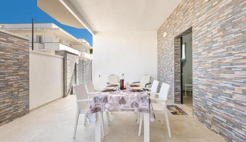 Superior One-Bedroom Apartment