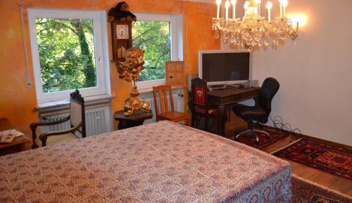 Double Room with Shared Bathroom