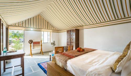 Deluxe King Suite
