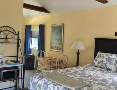 Standard Queen Room