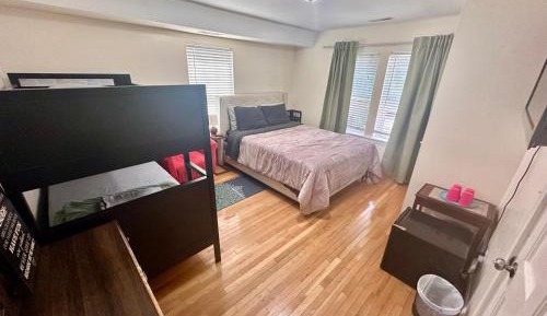 Quadruple Room with Shared Bathroom