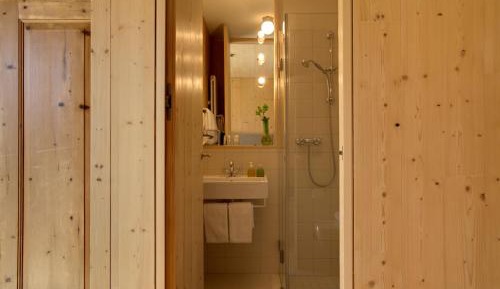 Comfort Double Room with Balcony and Mountain View