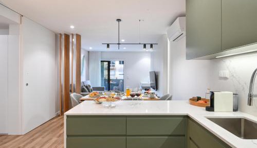 Three-Bedroom Apartment - High Floor