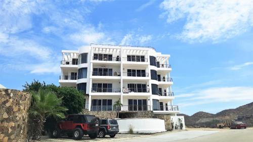 Two-Bedroom Apartment with Balcony and Sea View
