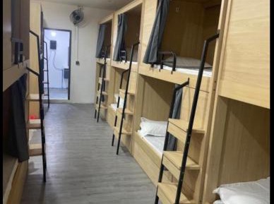 10-Bed Mixed Dormitory Room