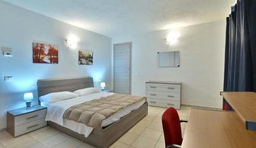 Basic Triple Room