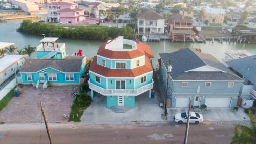 Four-Bedroom Holiday Home