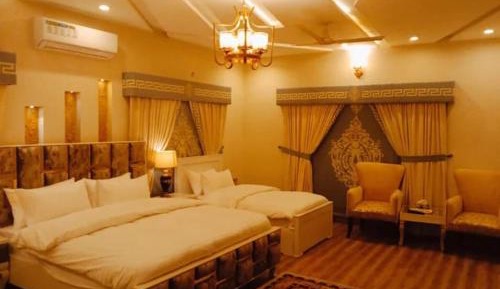 Deluxe Family Room