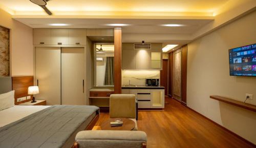 Deluxe King Suite