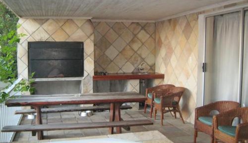 Deluxe Double Room (2 Adults + 1 Child)