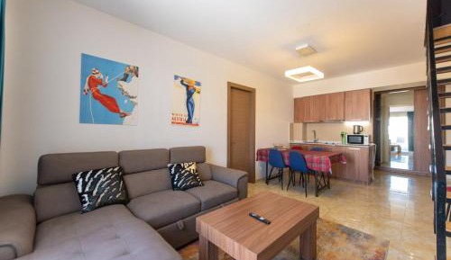 Three-Bedroom Apartment with Mountain View