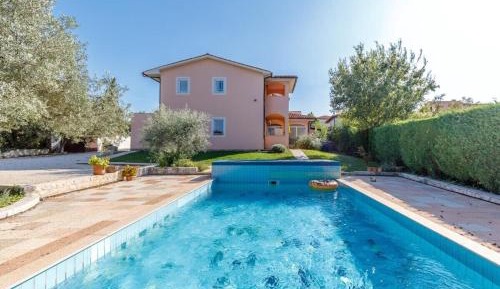 Two-Bedroom Holiday Home