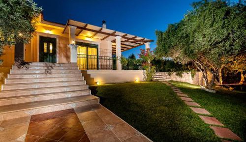 Three-Bedroom villa Vallia