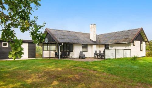 Three-Bedroom Holiday Home 