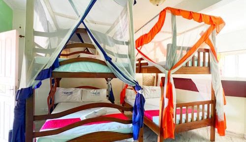 6-Bed Mixed Dormitory Room