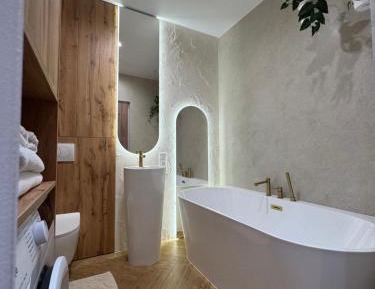 Suite with Balcony