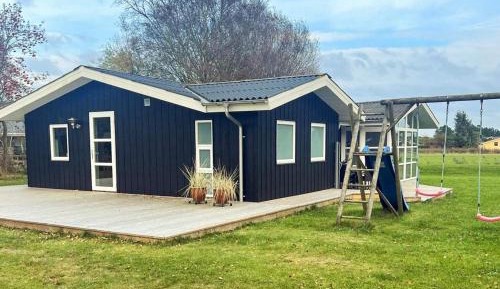 Four-Bedroom Holiday Home