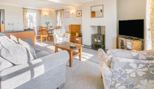 Two-Bedroom Holiday Home