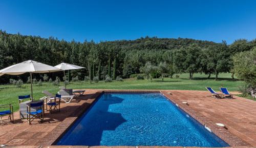 Villa with Garden View