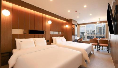 Family Twin Room
