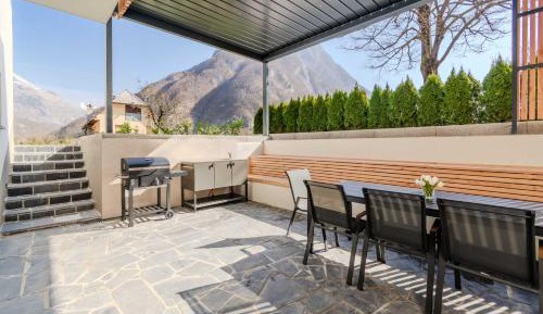 Two Bedroom Apartment with Terrace