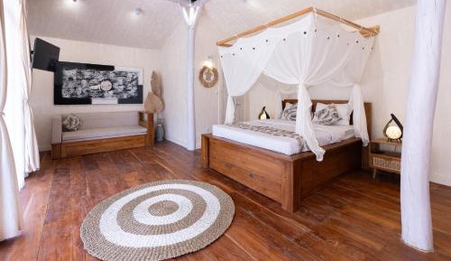 One-Bedroom Bungalow